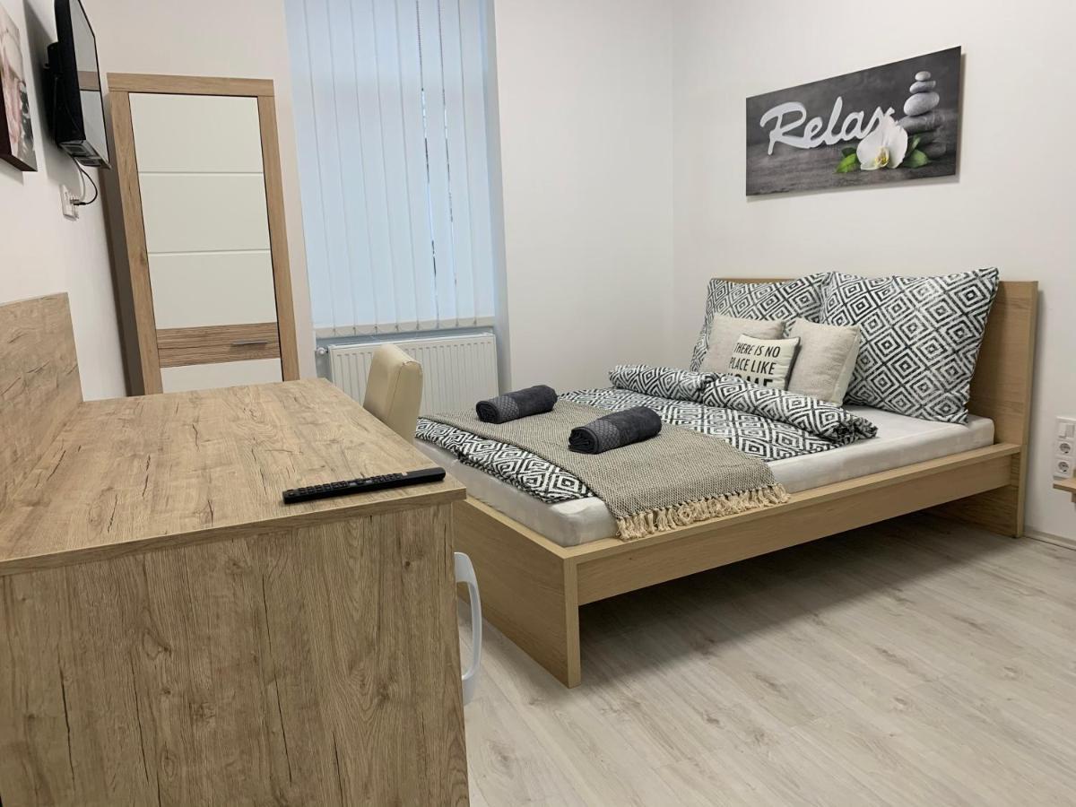 Forint Apartmanok Мишкольц Экстерьер фото